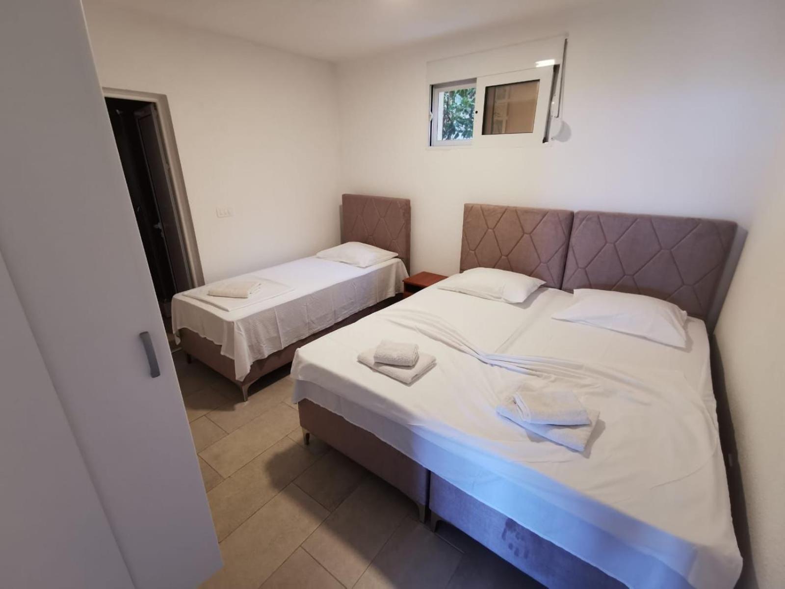 Apartments Bibic บุดวา ภายนอก รูปภาพ