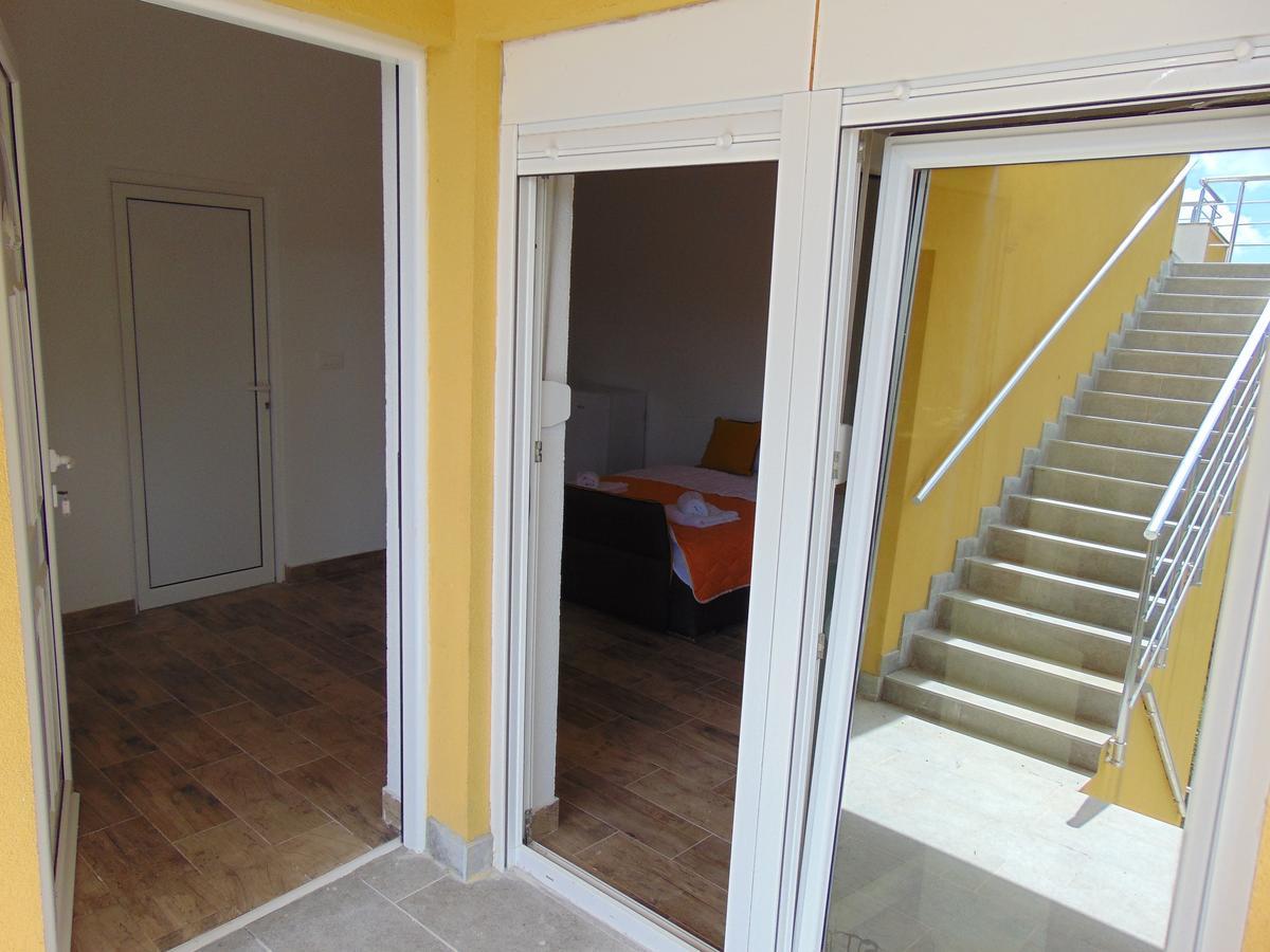 Apartments Bibic บุดวา ภายนอก รูปภาพ